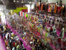 Boutiques diverses (Prêt à Porter, chaussures...)